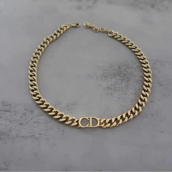 GOLD VINTAGE CHAINS - DIOR Gold Plated Chain Necklace - Picture 2 of 3